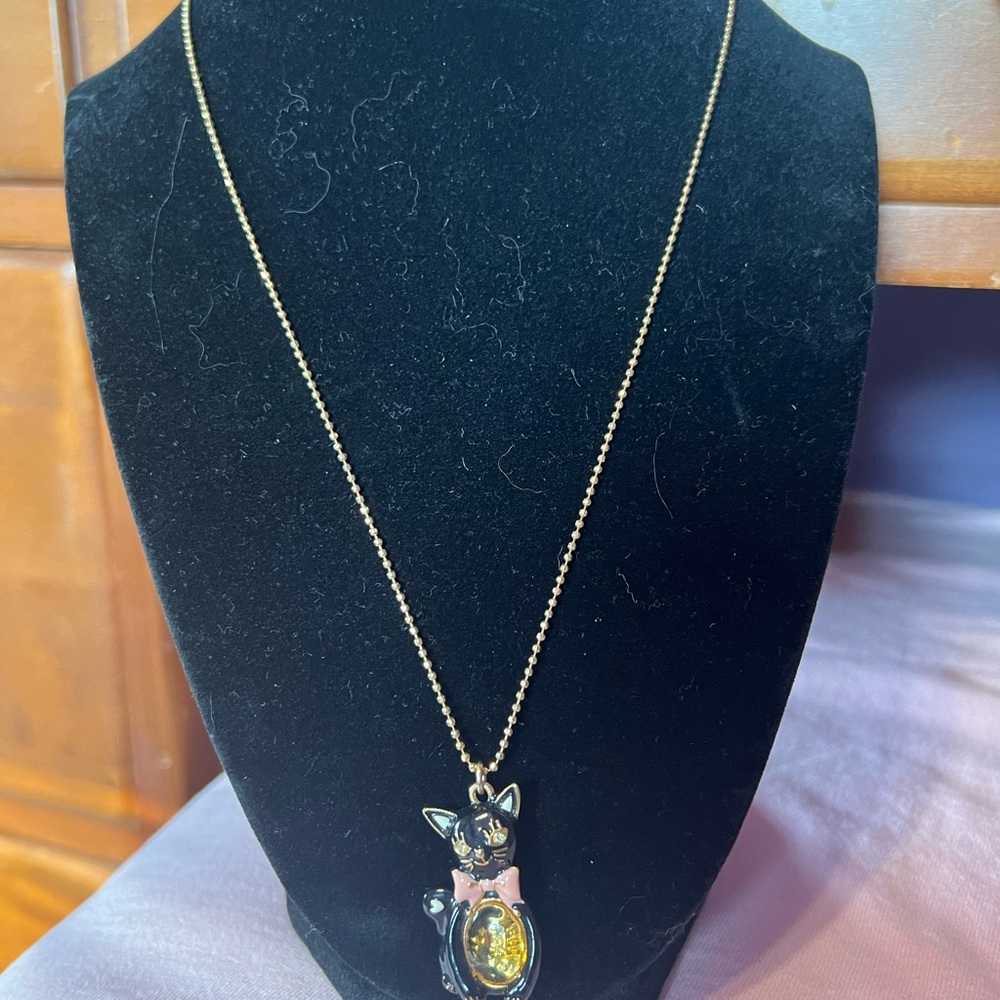 Betsey Johnson necklace
